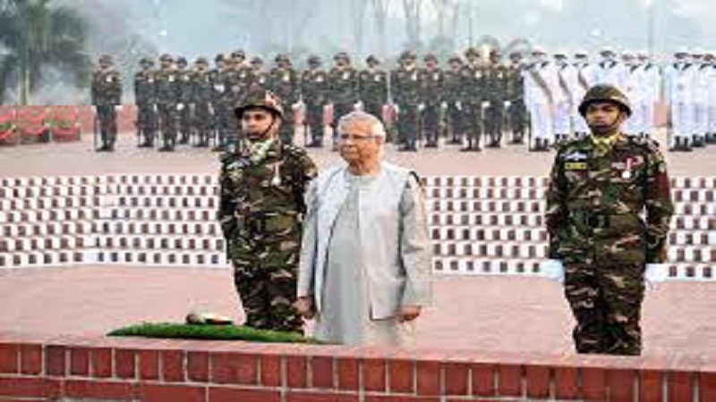 ভোরের আলোয় জাতীয় স্মৃতিসৌধে শহীদদের প্রতি প্রধান উপদেষ্টার বিনম্র শ্রদ্ধা